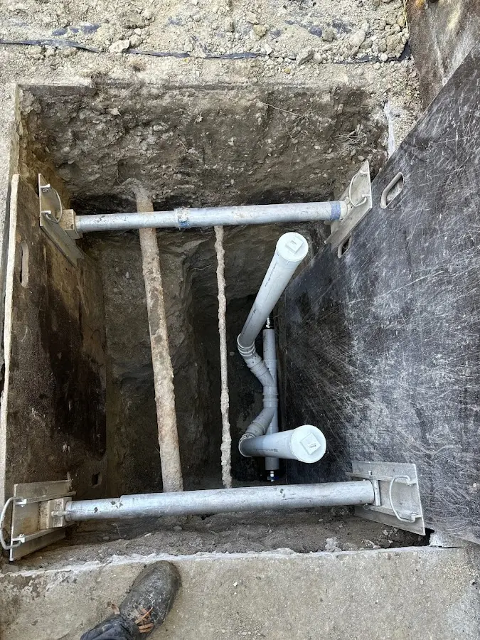 Experienced plumber completing Drain Cleaning work in Hamtramck